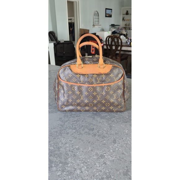 Authentic Louis Vuitton Monogram Deauville Bag w/ Front Pocket - Picture 1 of 16